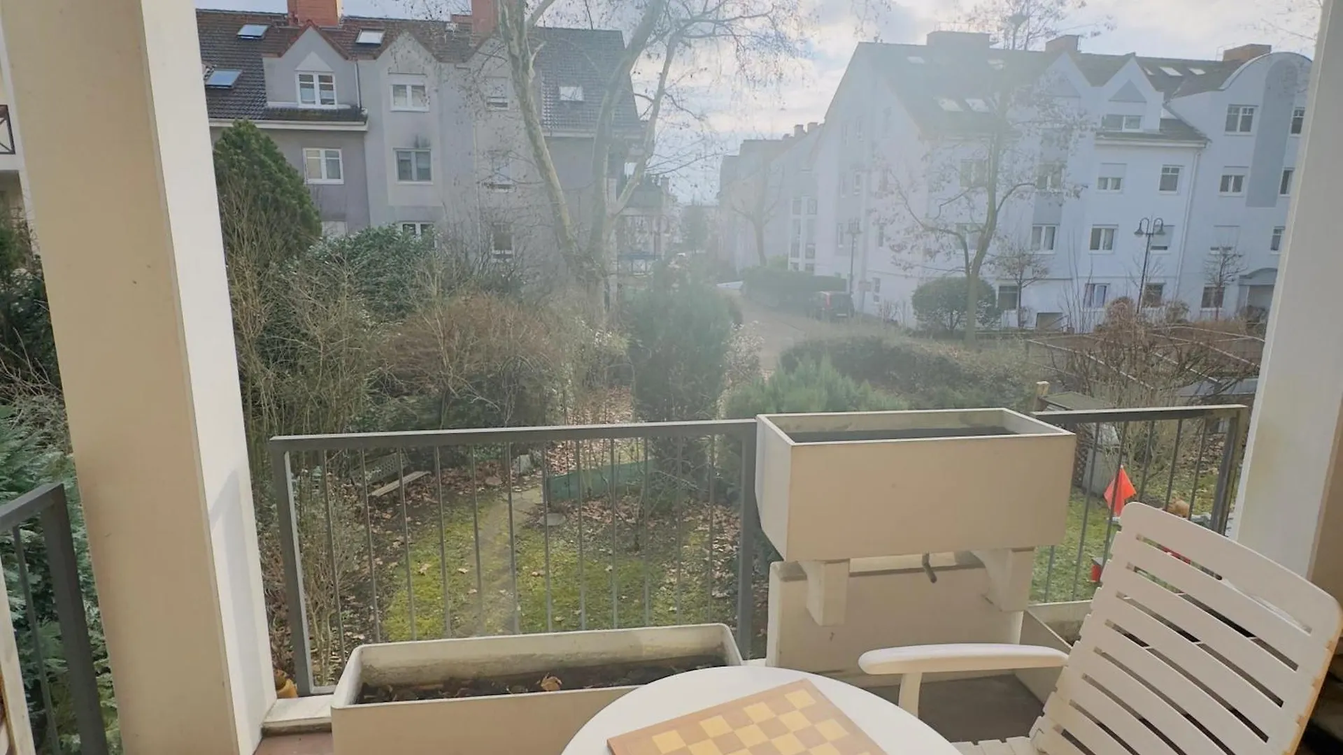 Modern Moeblierte Wohnung In Zentraler Lage Frankfurt nad Menem Niemcy